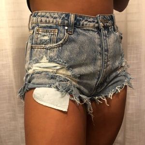 Light wash distressed high waisted jeans shorts